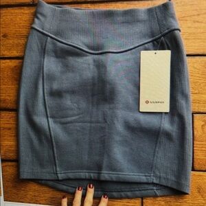 NWT Lululemon Scuba High-Rise Mini Skirt Oasis Blue Size XS Fleece Lined Cozy